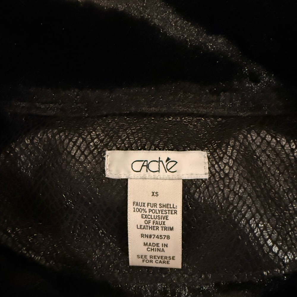 Cache Shimmering Black Leather Jacket - image 3